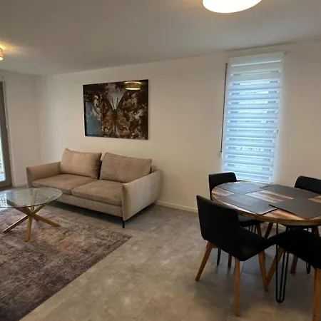 Διαμέρισμα Sehr Schoene 2-zimmer Mit Garten W184 Schönefeld