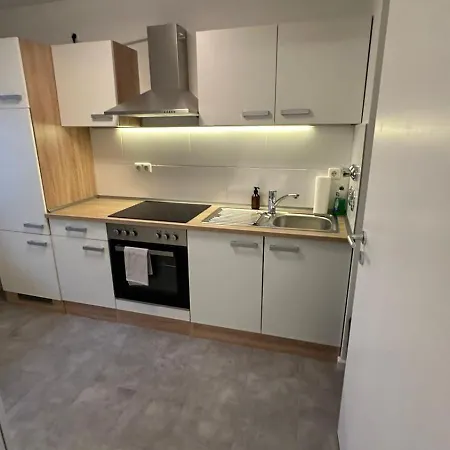 Sehr Schoene 2-zimmer Mit Garten W184 Schönefeld