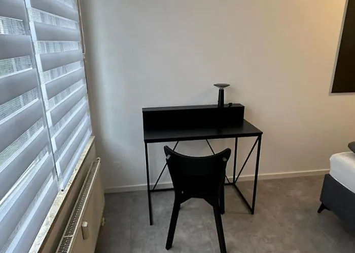 Sehr Schoene 2-zimmer Mit Garten W184 Lägenhet Schönefeld