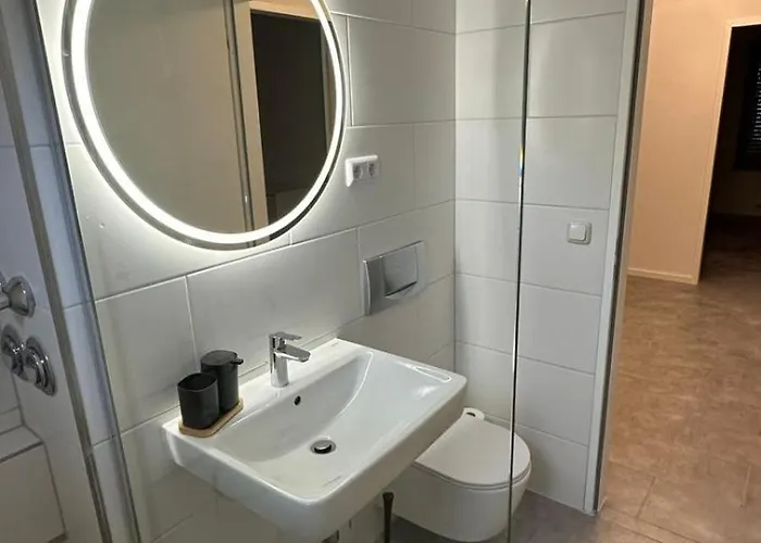 Sehr Schoene 2-zimmer Mit Garten W184 Lägenhet